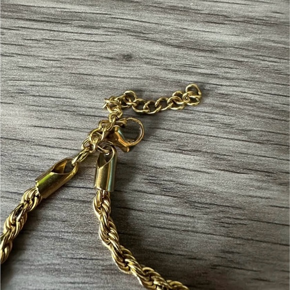 14k Gold Rope Chain Necklace - Picture 2 of 4